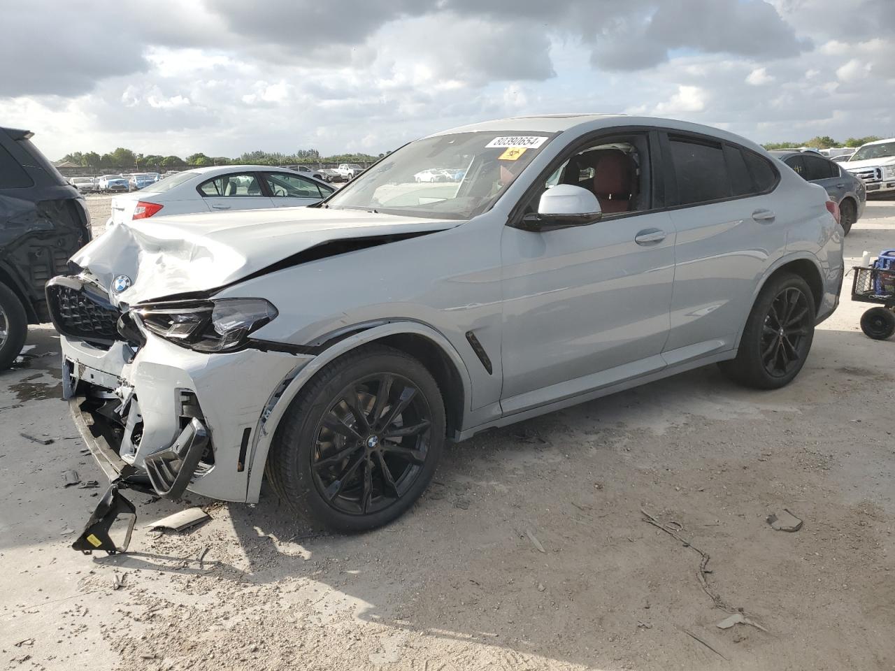 2025 BMW X4