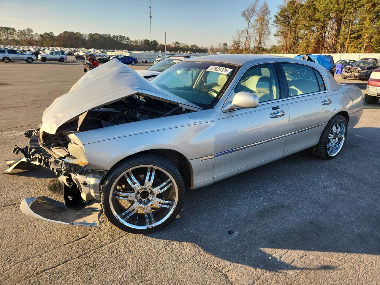 2003 Lincoln Town Car