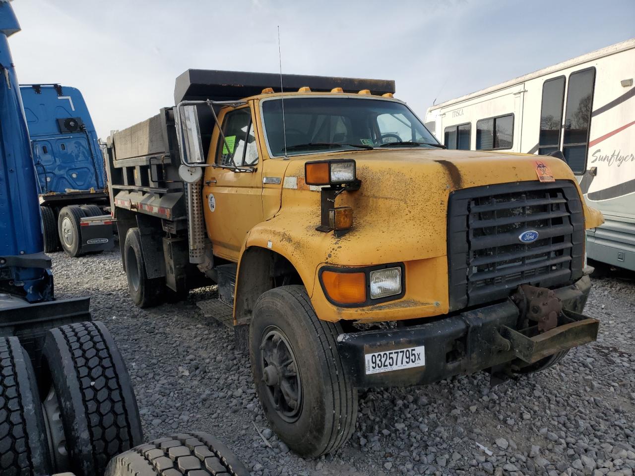 1996 Ford F800