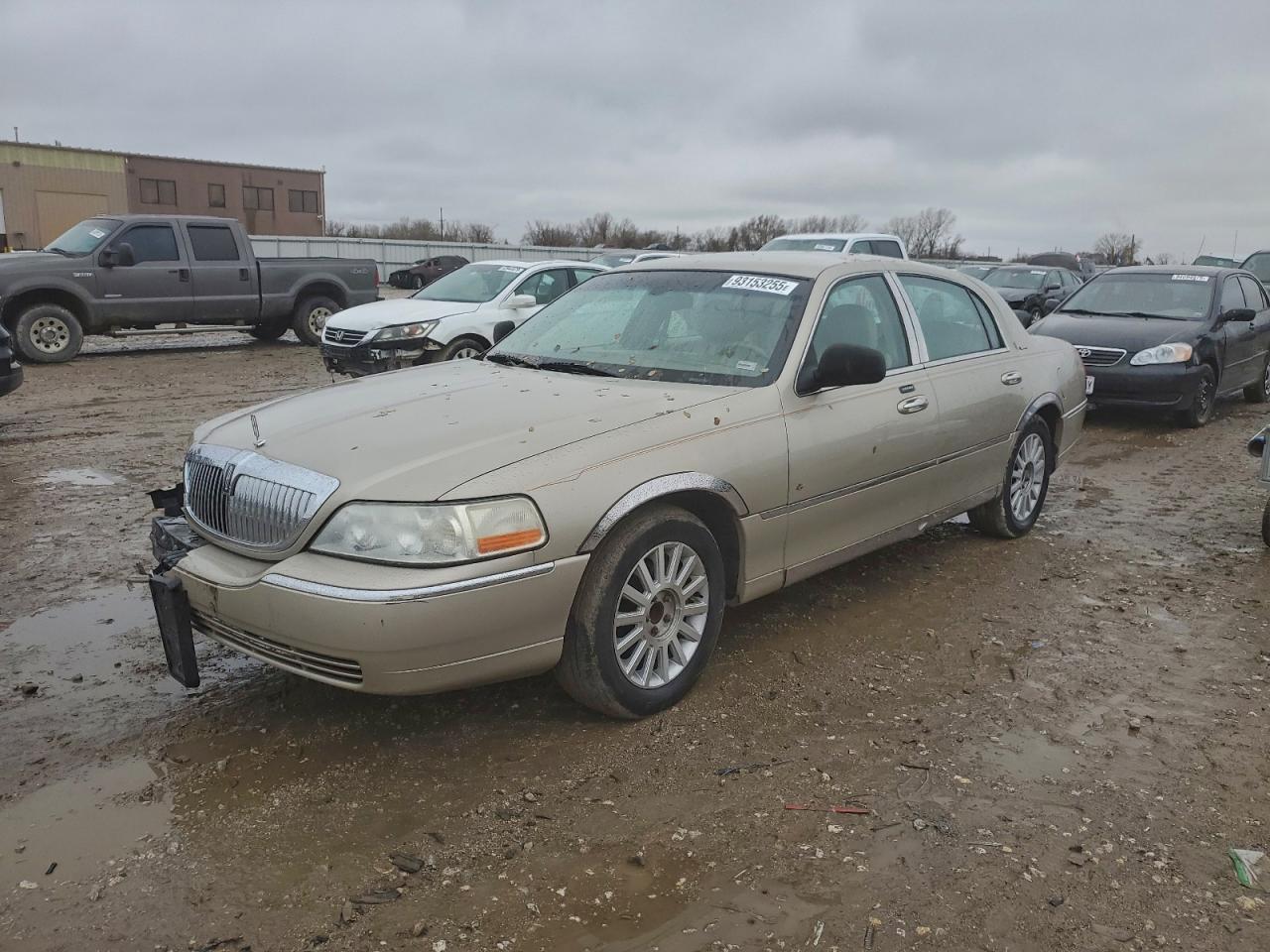 2004 Lincoln Town Car