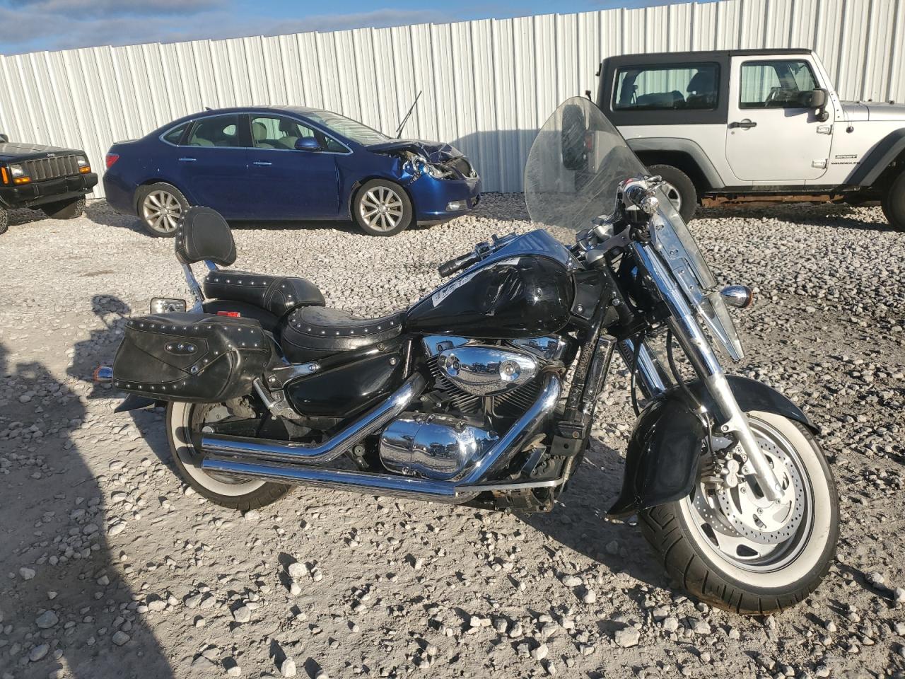 2005 Suzuki C90
