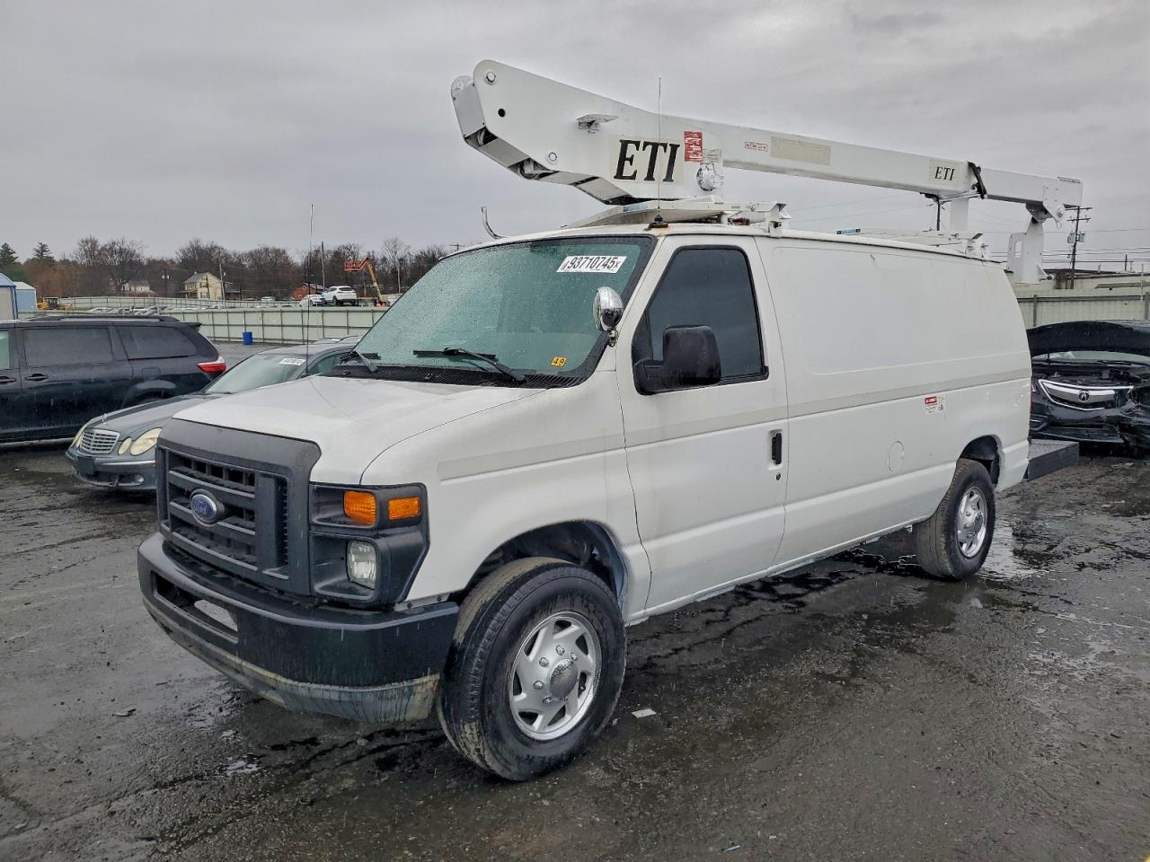 2009 Ford E-350