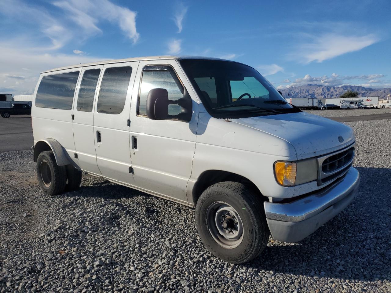 2000 Ford Econoline E350