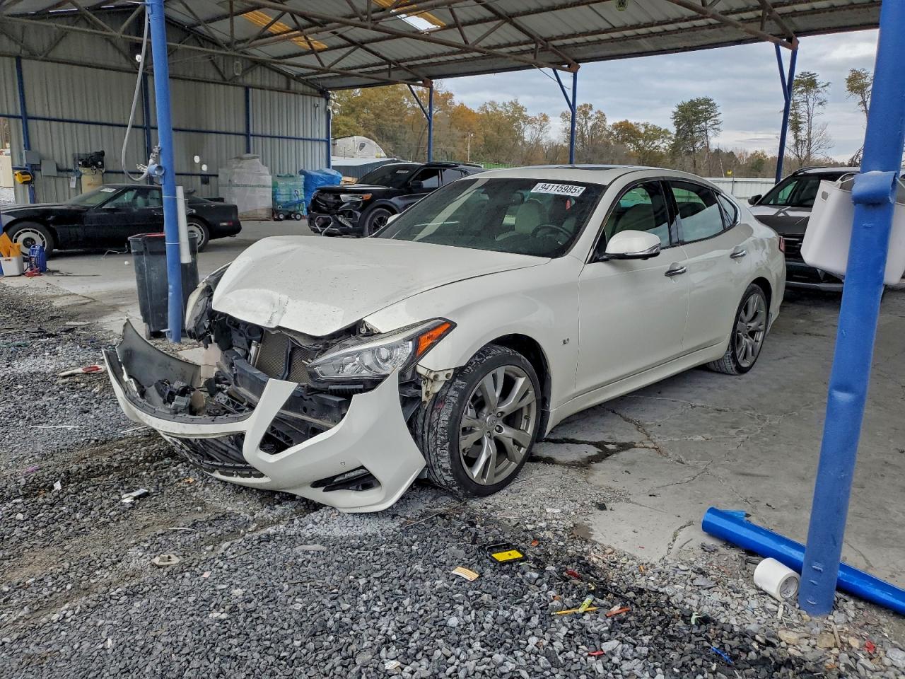 2015 Infiniti Q70
