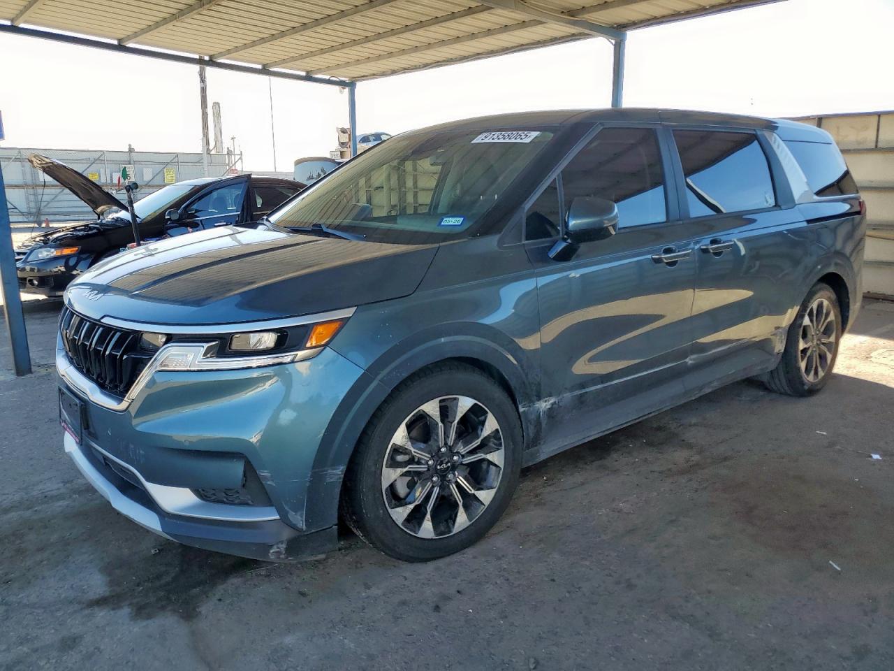 2023 Kia Carnival