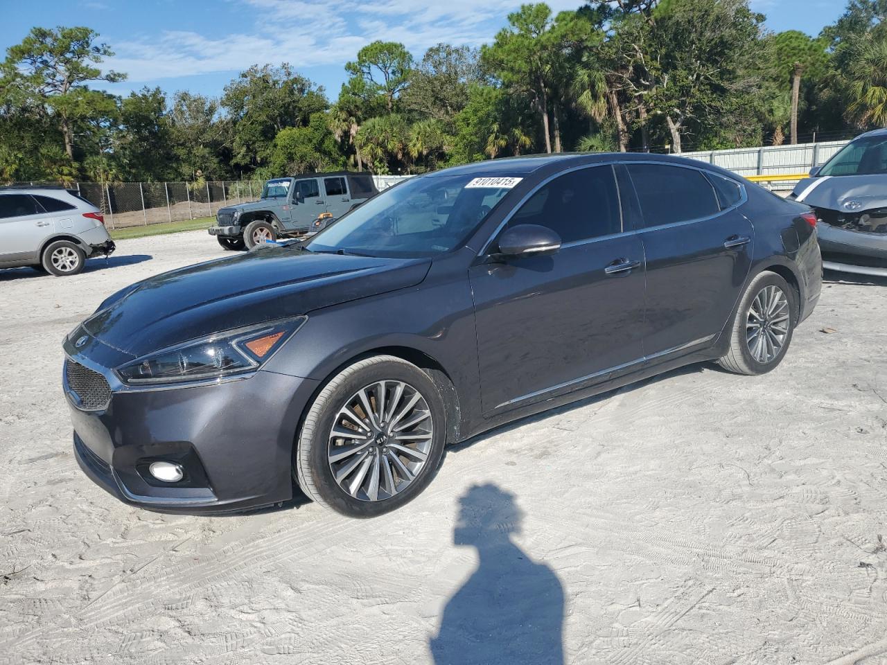 2017 Kia Cadenza
