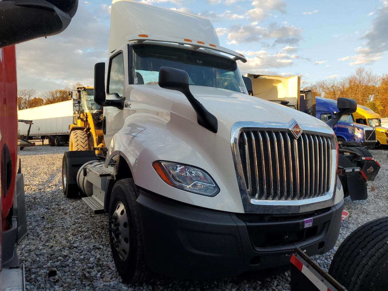 2023 International Lt625