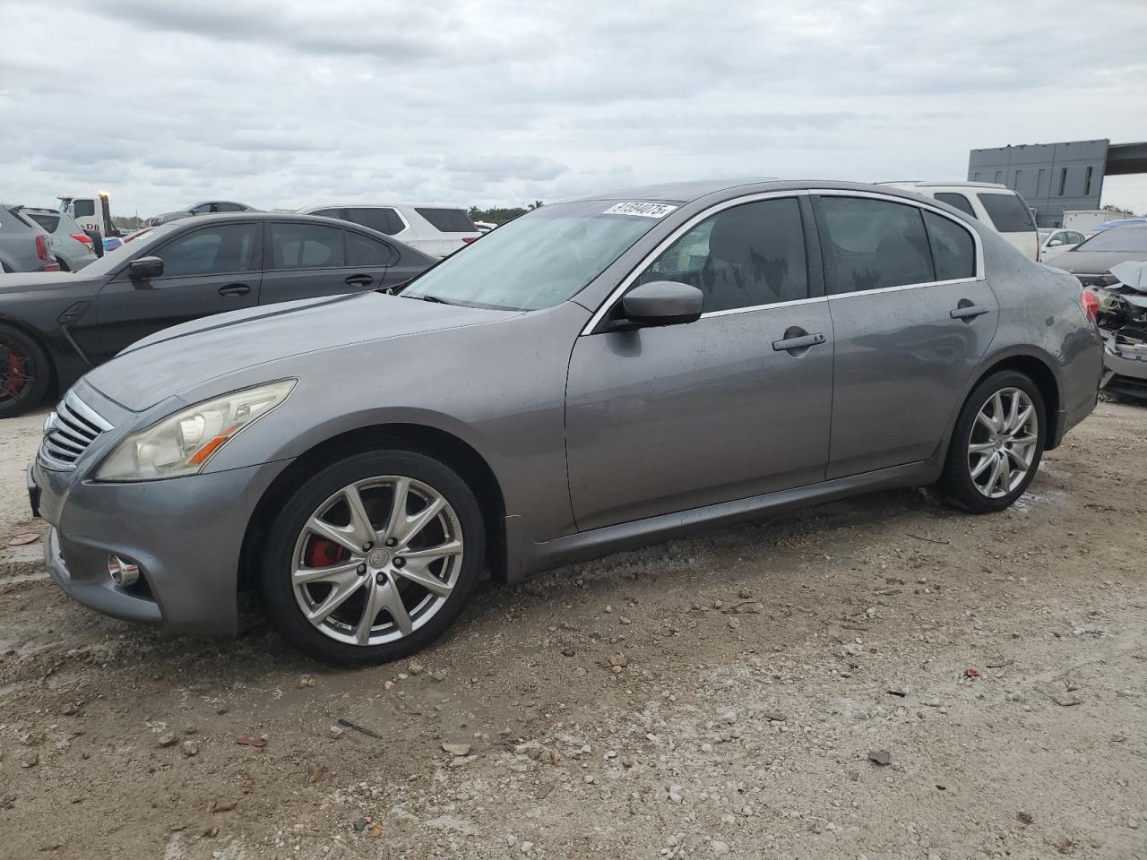 2012 Infiniti G37