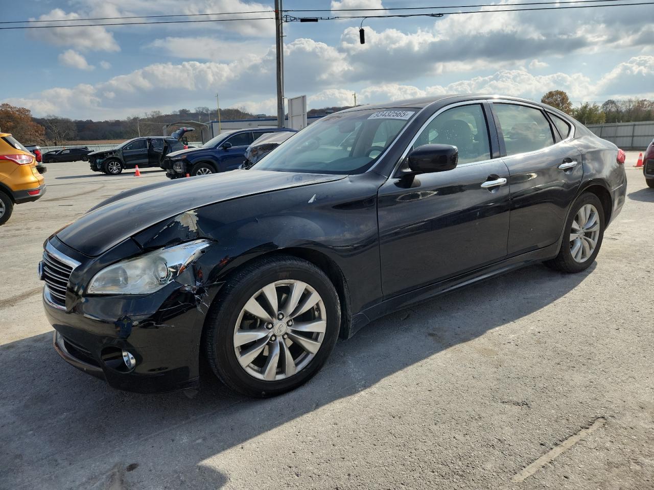 2012 Infiniti M37