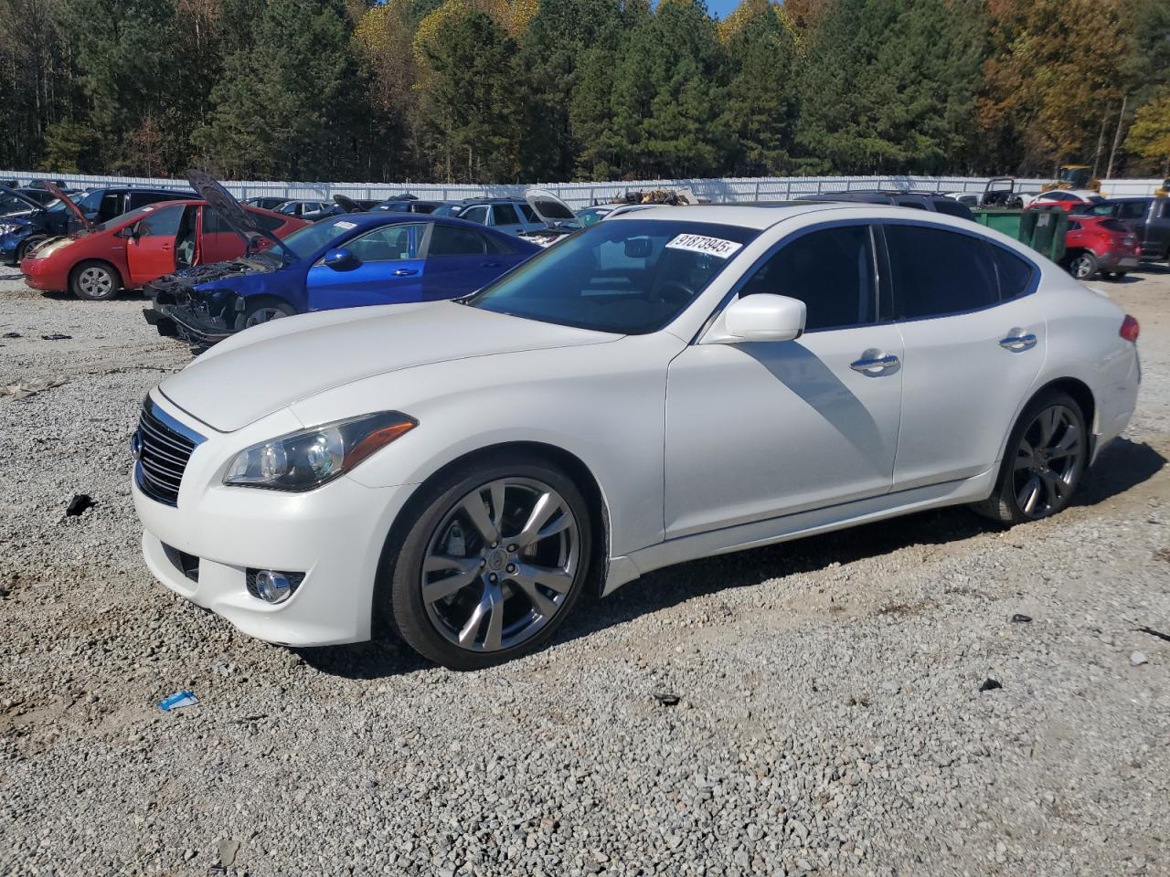 Infiniti M56