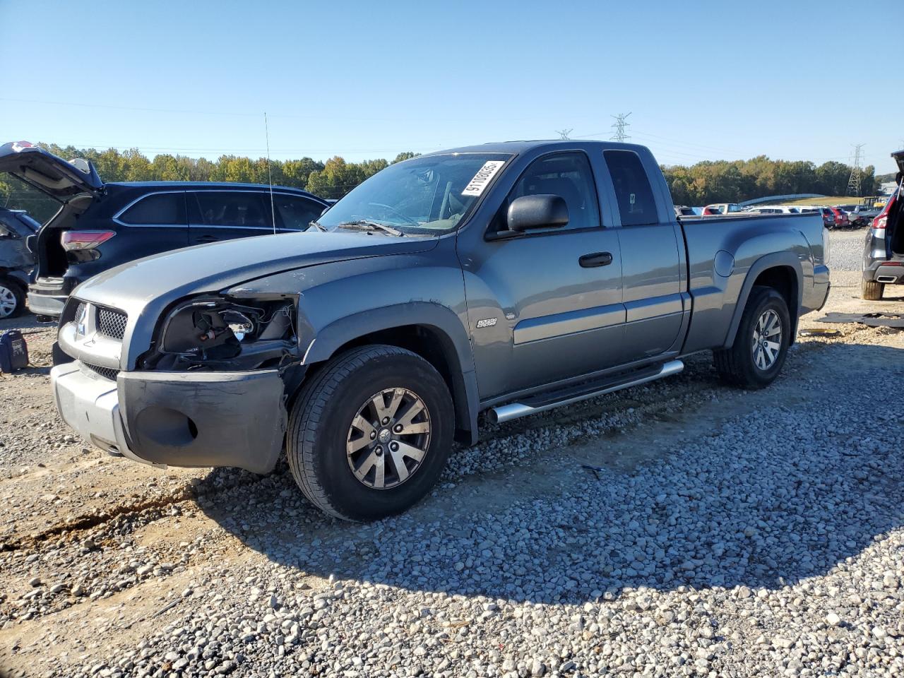 2006 Mitsubishi Raider