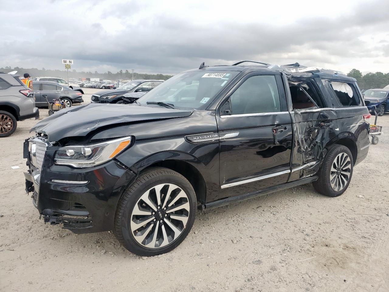 2024 Lincoln Navigator