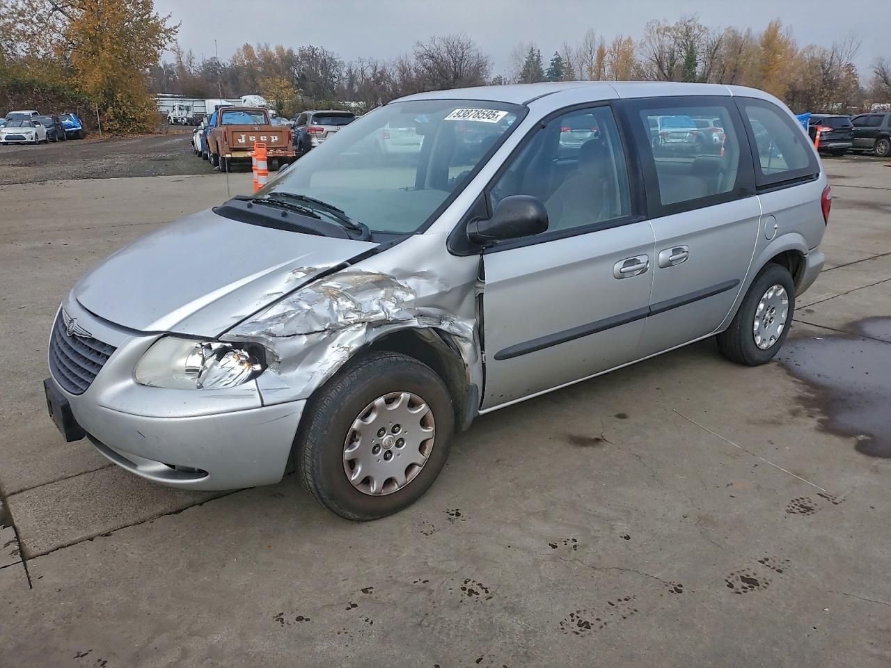 2003 Chrysler Voyager
