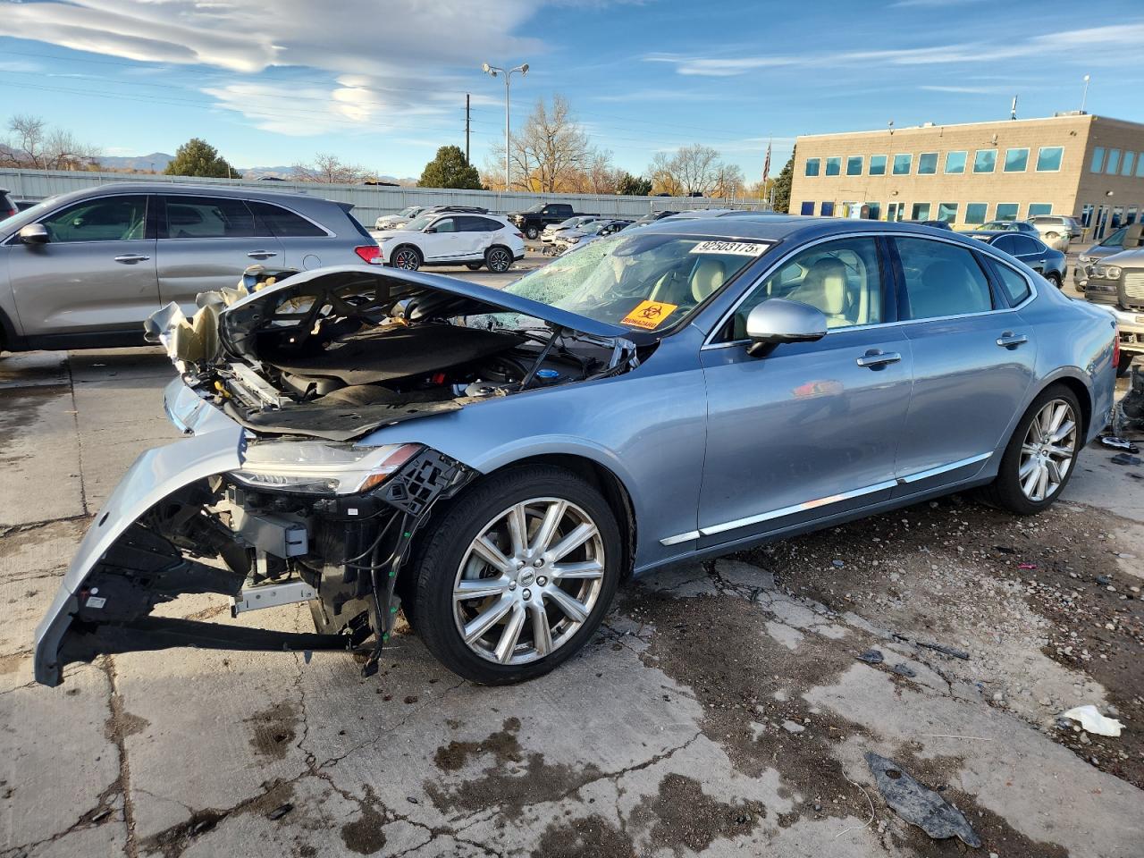 2017 Volvo S90