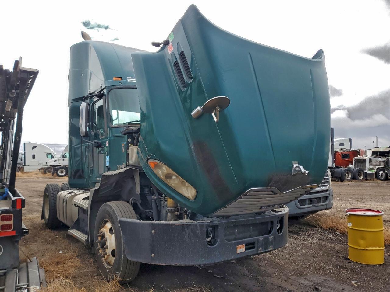 2017 Mack Cxu612