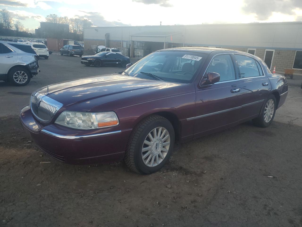 2004 Lincoln Town Car