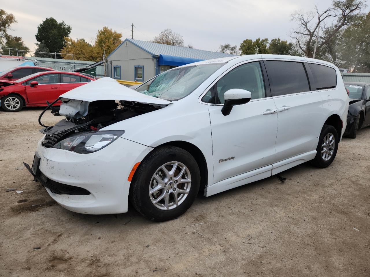 2023 Chrysler Voyager