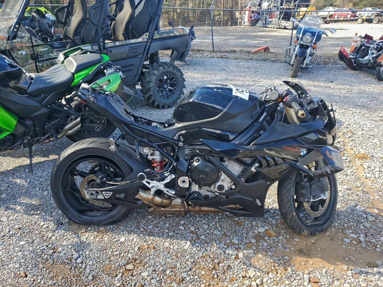 2025 BMW S 1000