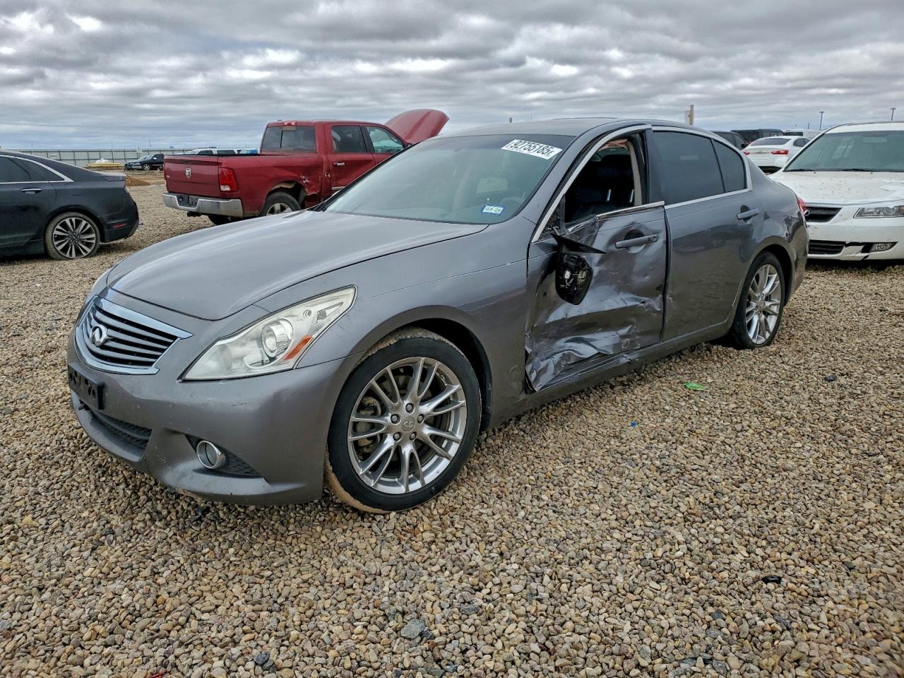 2011 Infiniti G37