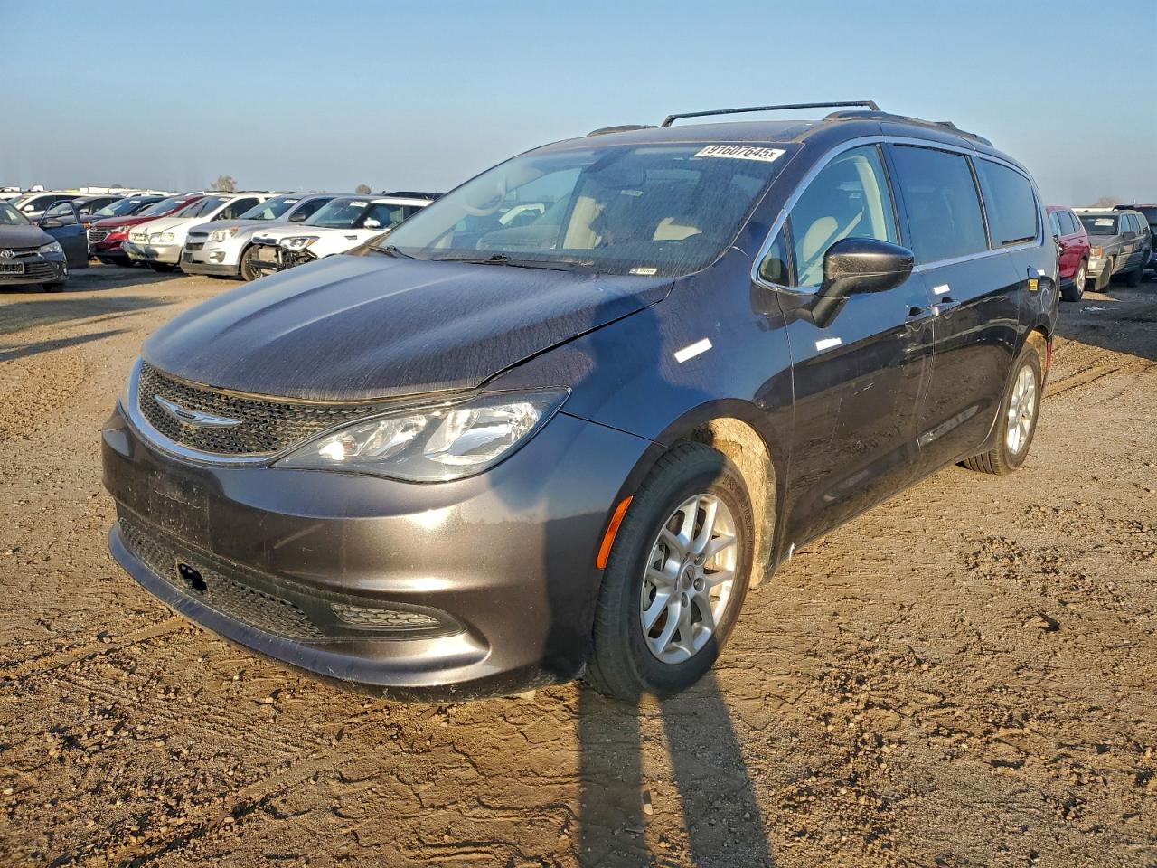 2021 Chrysler Voyager