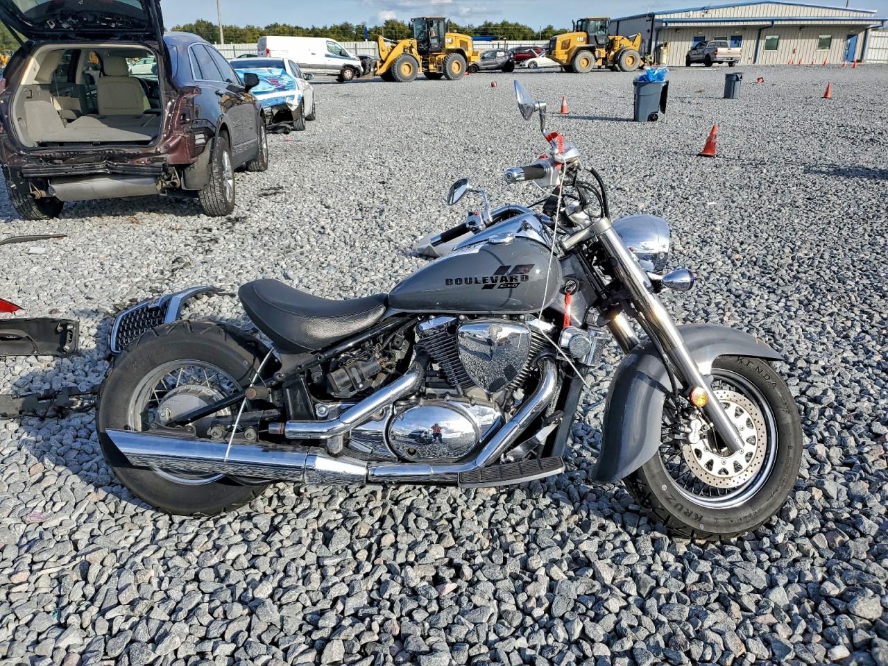 Suzuki VL800 M