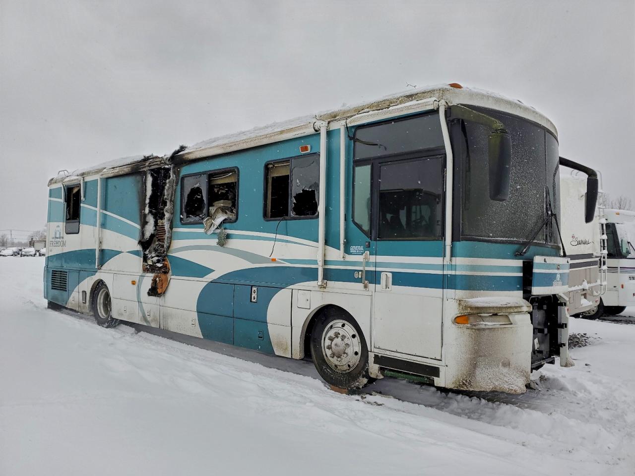 1999 Freightliner Chassis
