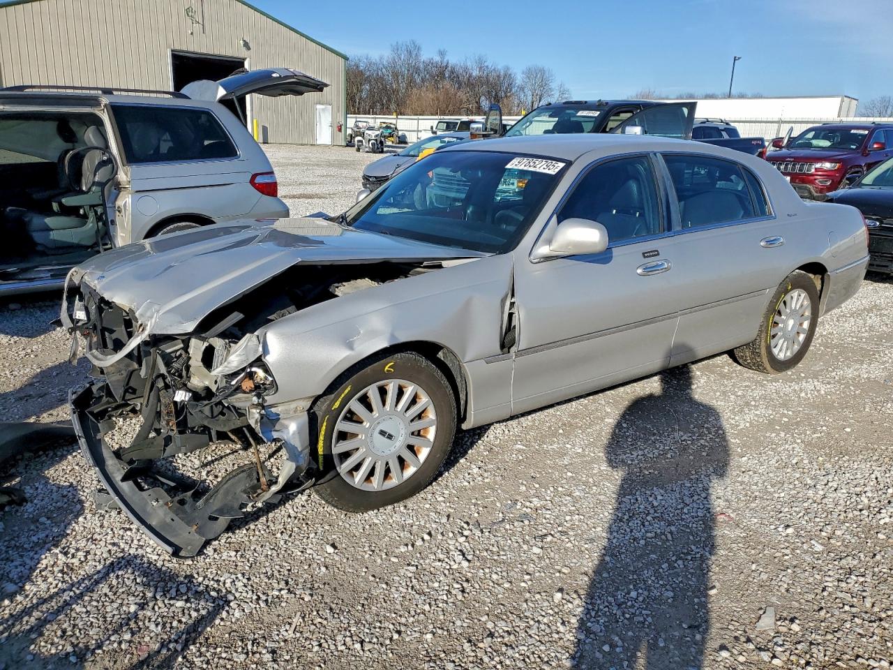 2005 Lincoln Town Car