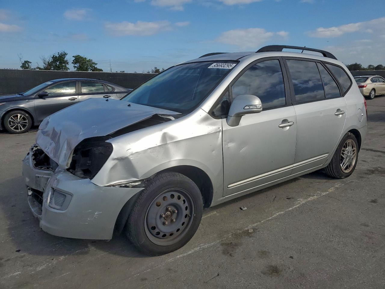 2010 Kia Rondo