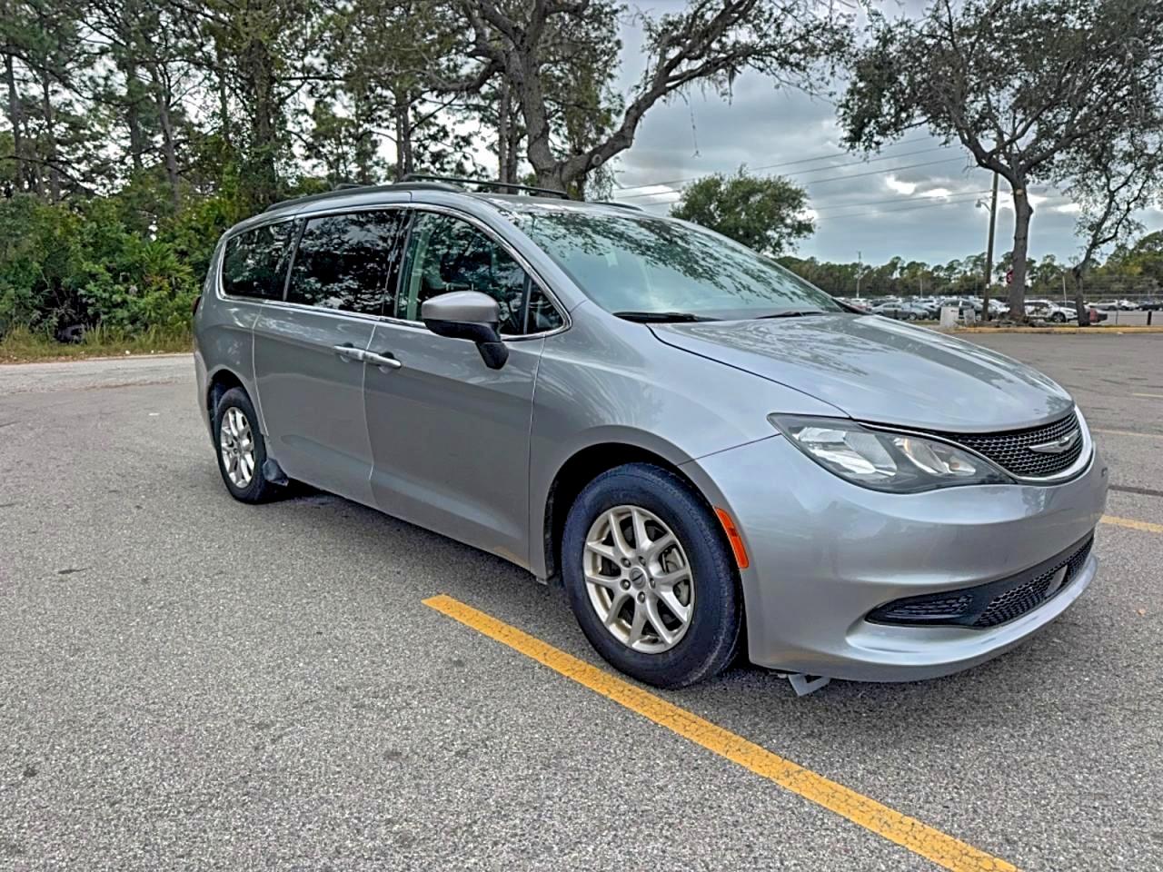 2021 Chrysler Voyager