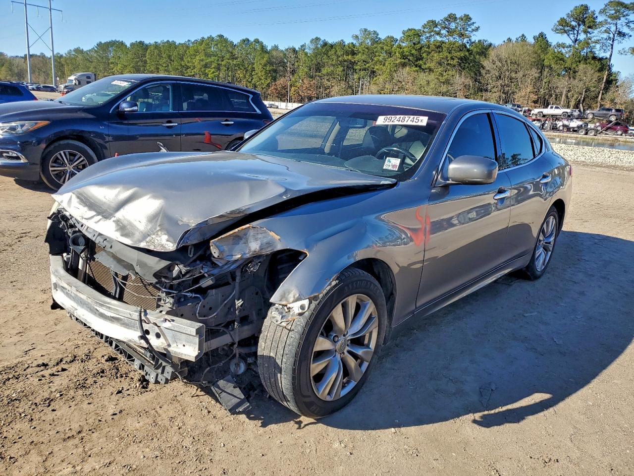 2012 Infiniti M37