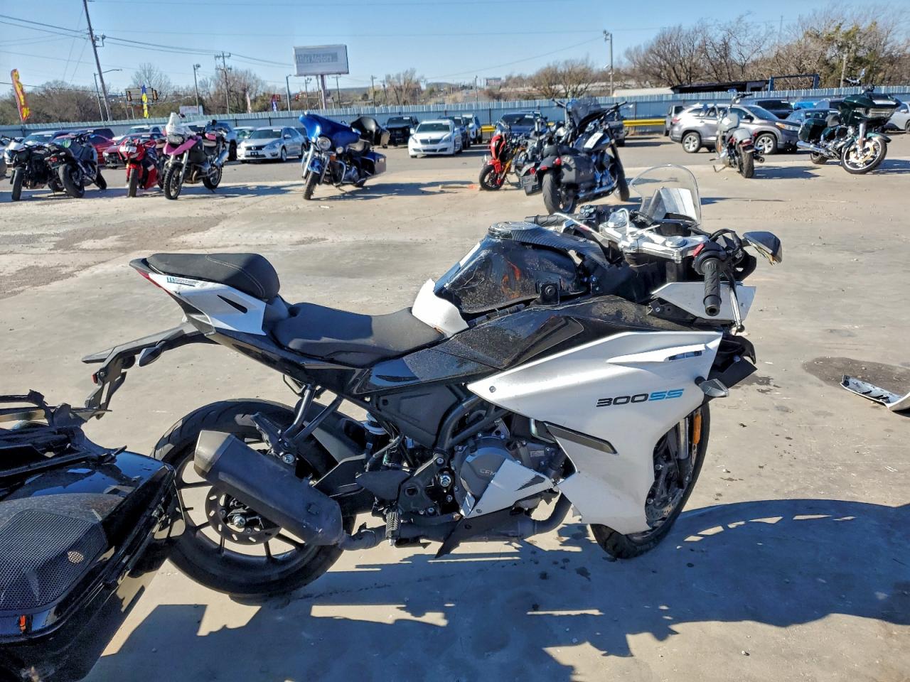 2025 Cfhg 300ss