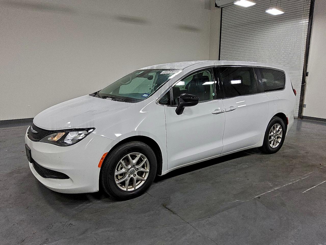 2024 Chrysler Voyager