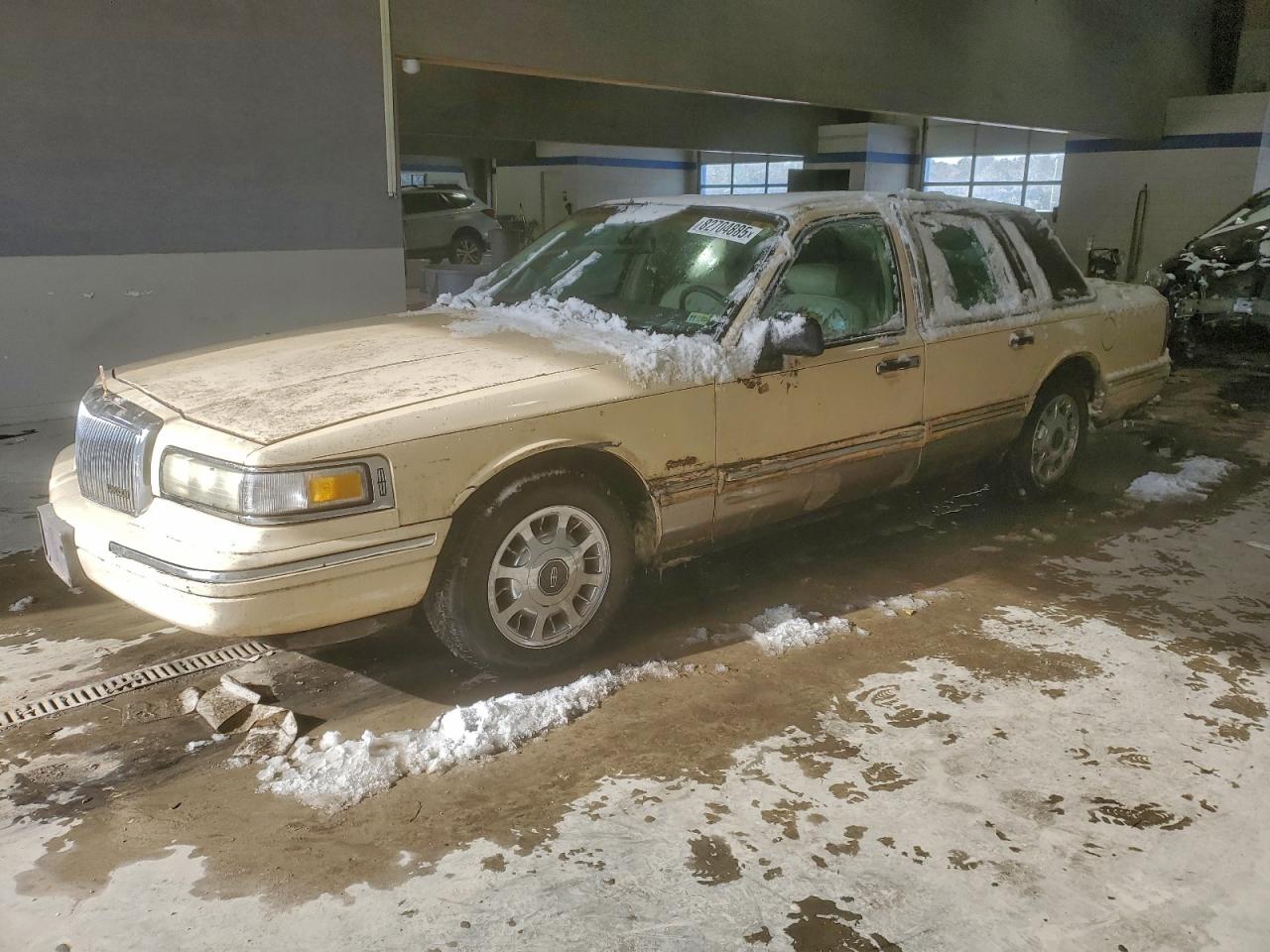 1997 Lincoln Town Car