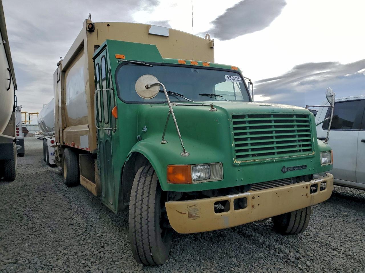 1999 International 4000-Series