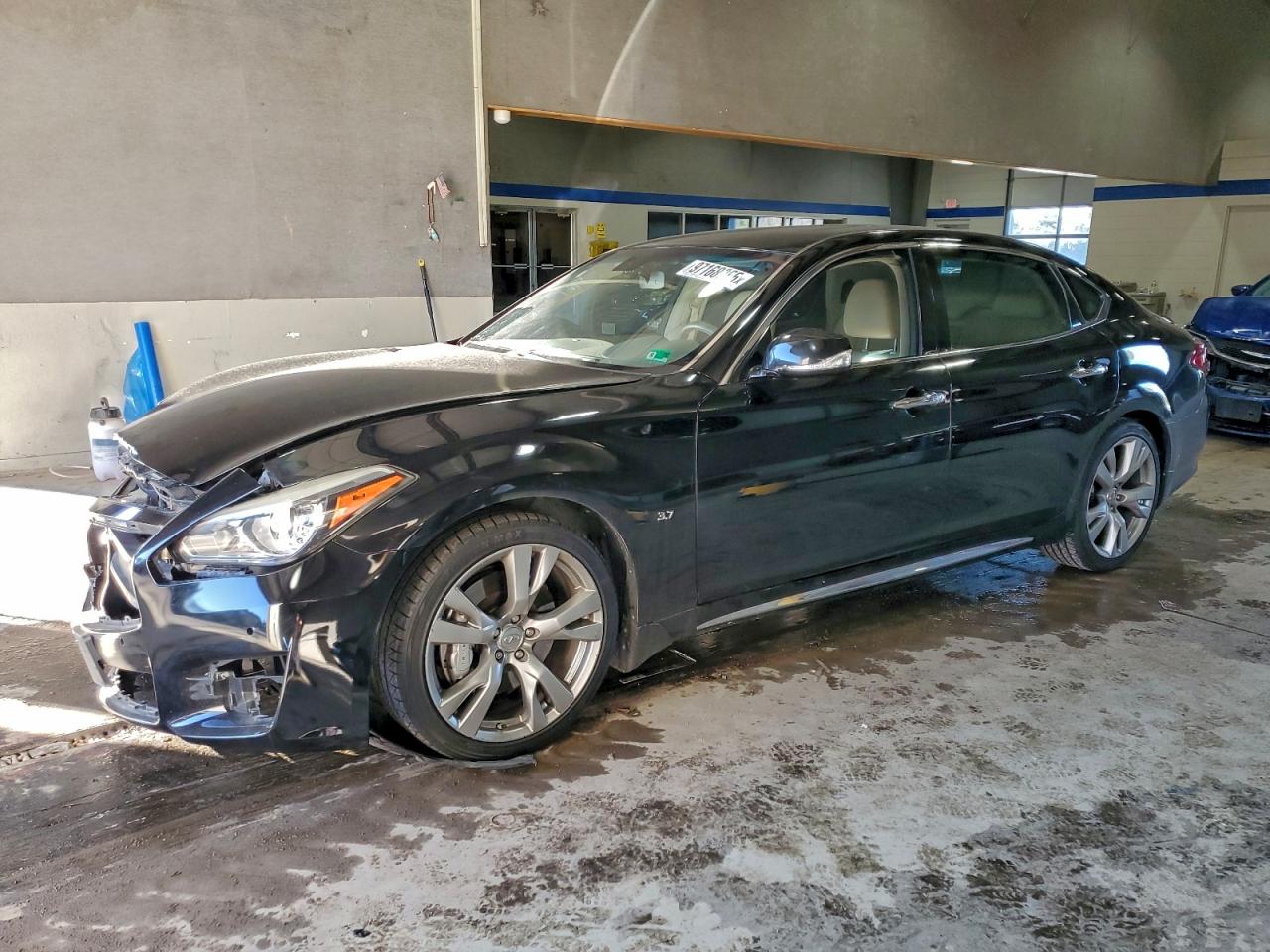 2017 Infiniti Q70