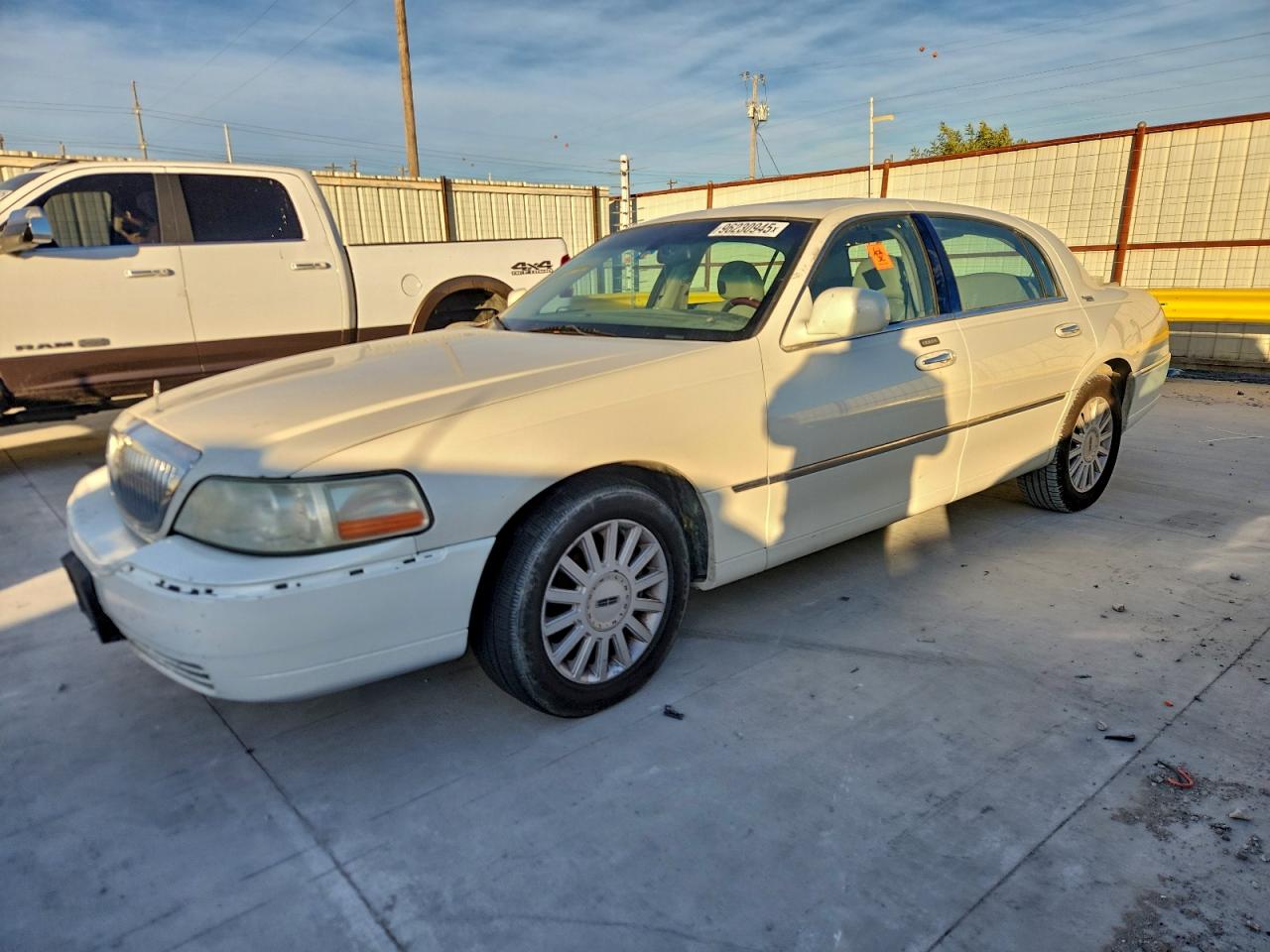 2005 Lincoln Town Car