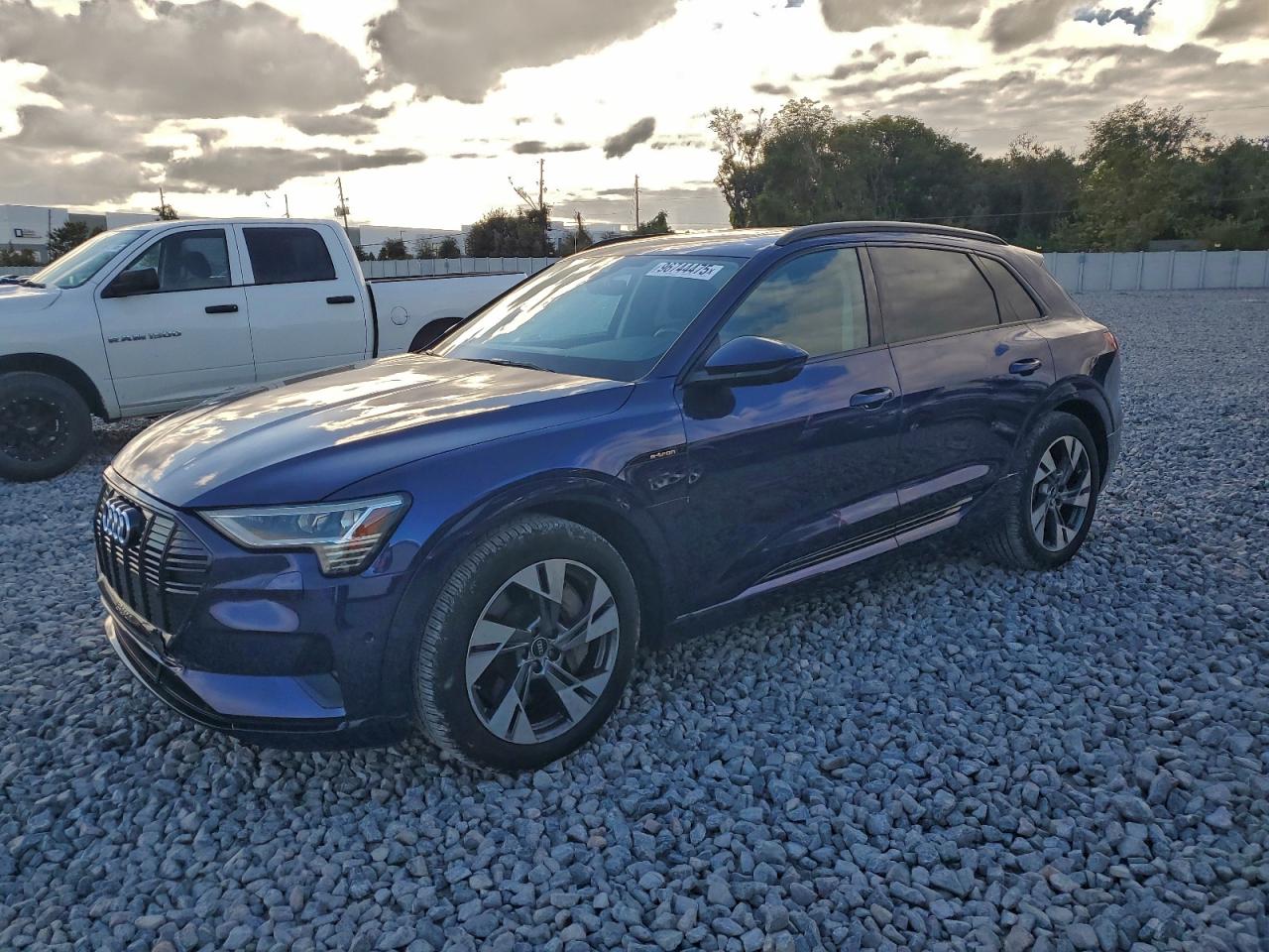 2022 Audi e-tron