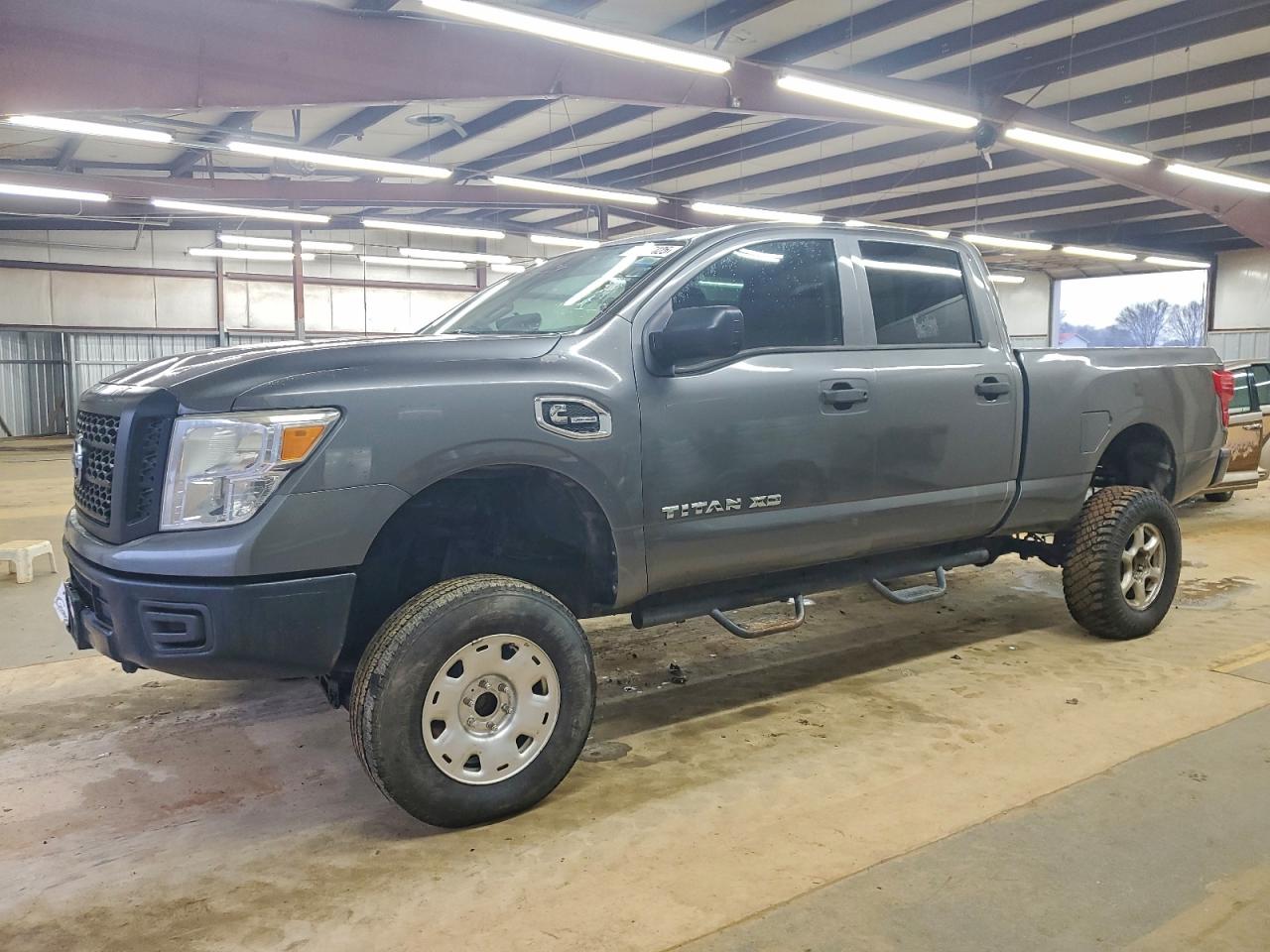 Nissan Titan