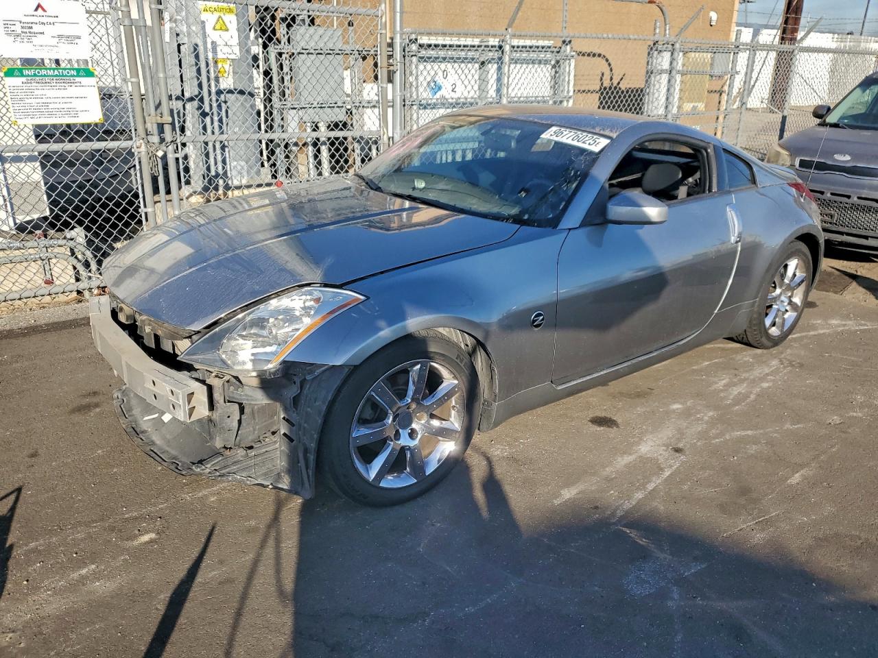2004 Nissan Z