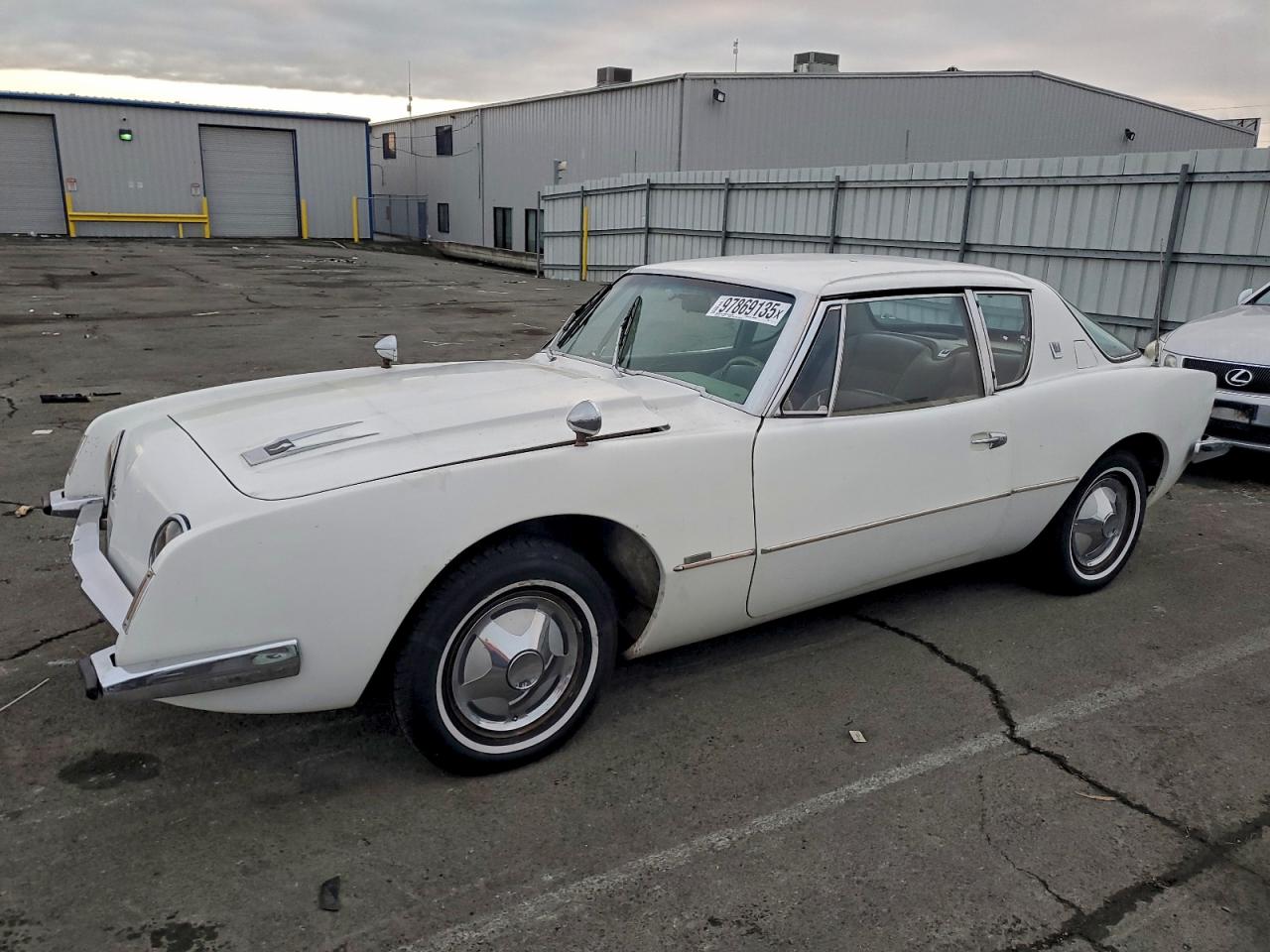 Studebaker Avanti