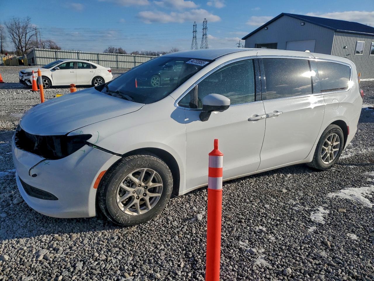 2022 Chrysler Voyager