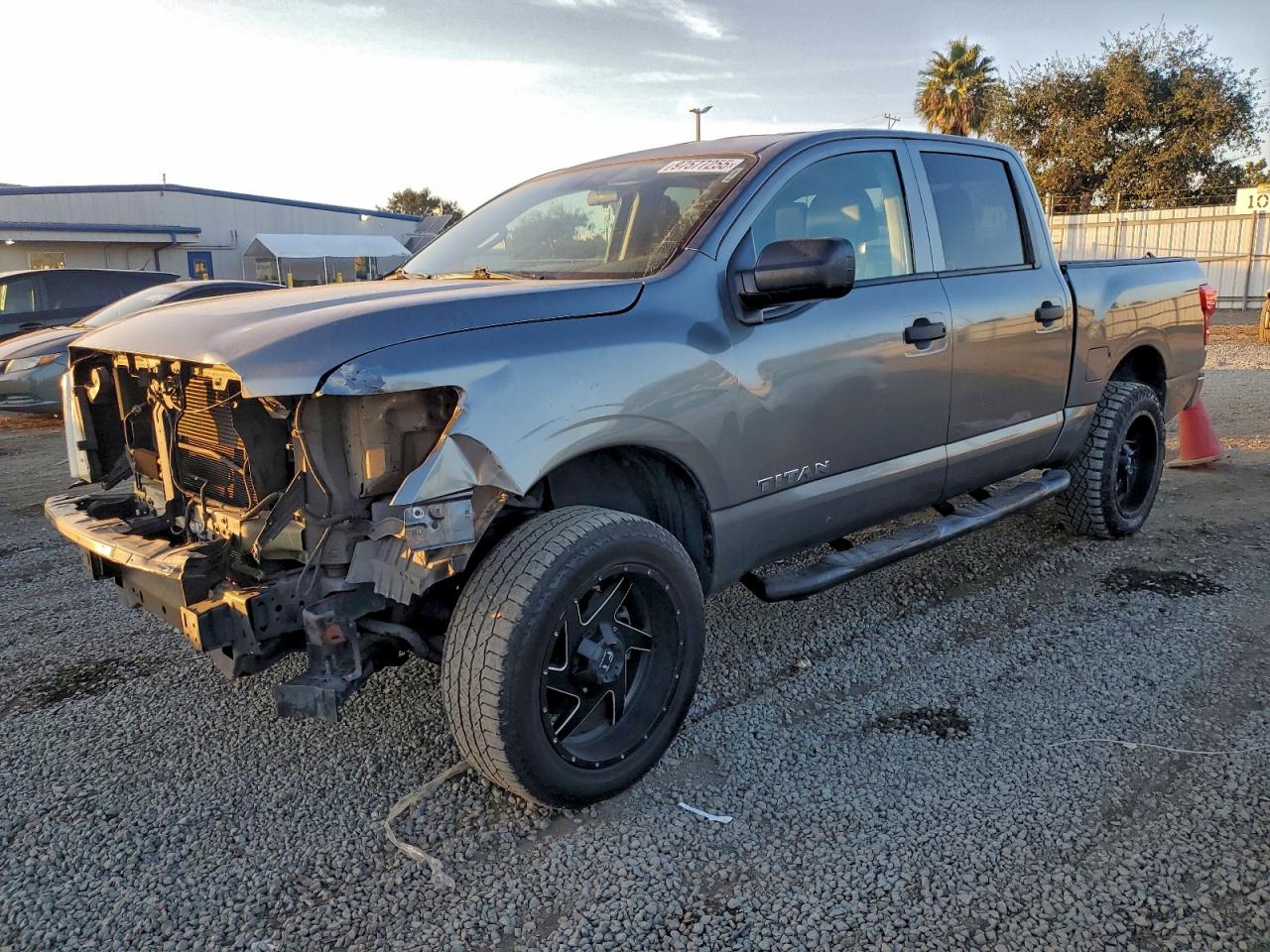 2017 Nissan Titan