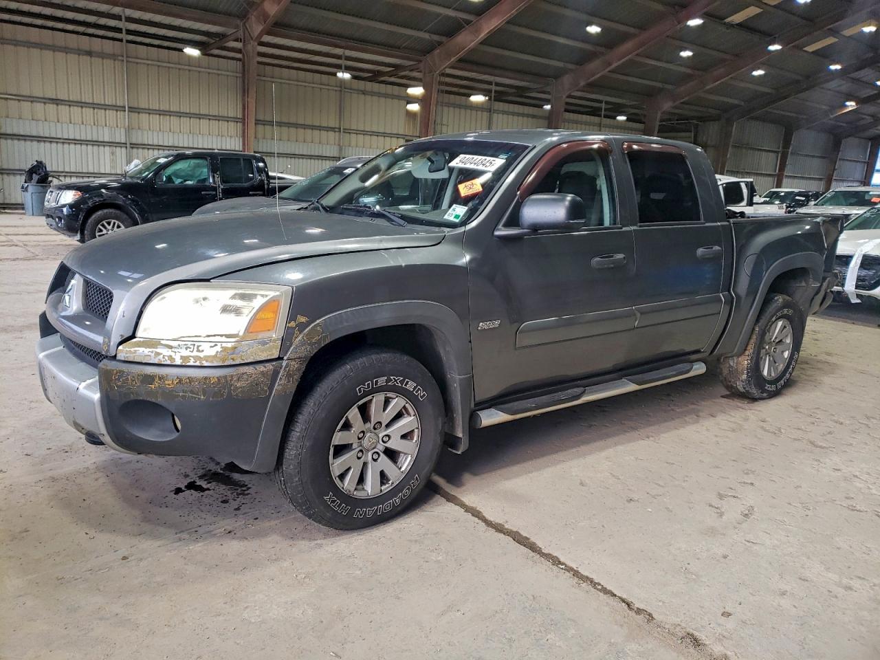 2006 Mitsubishi Raider