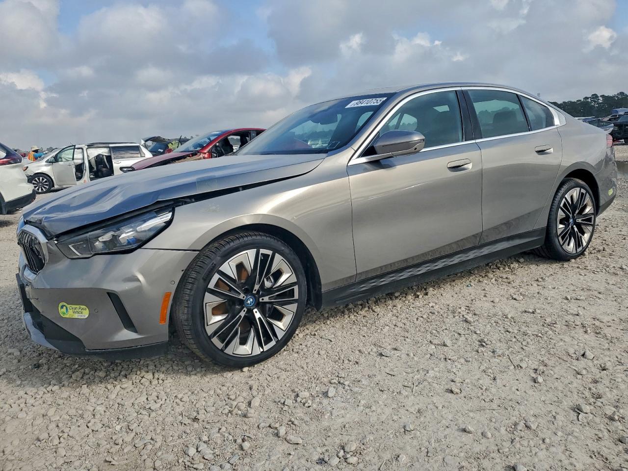 BMW i5