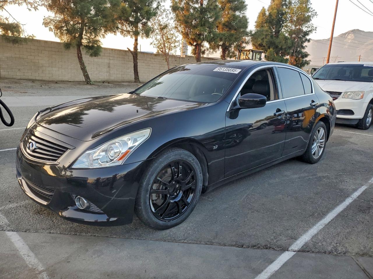 2015 Infiniti Q40