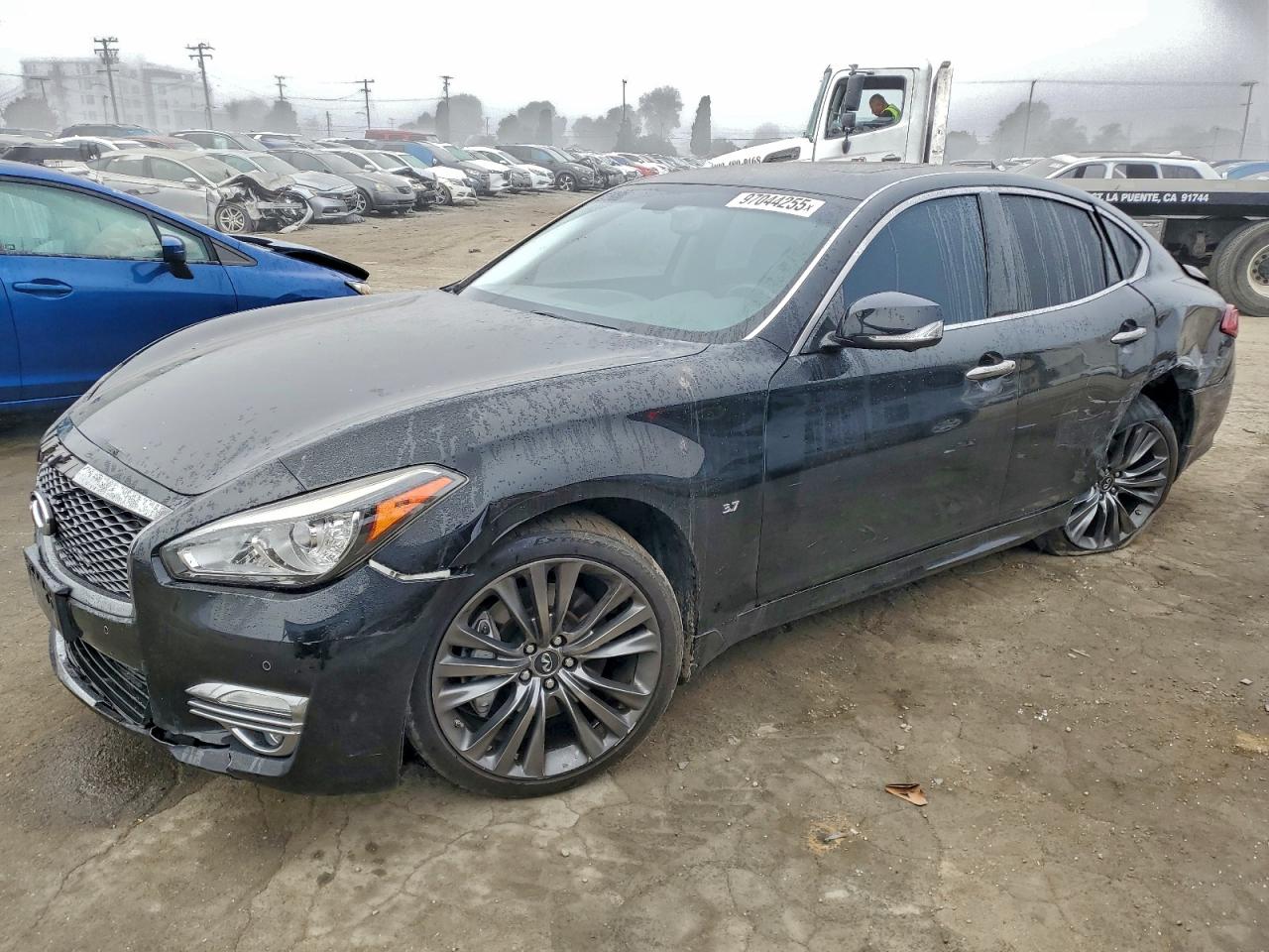 2017 Infiniti Q70