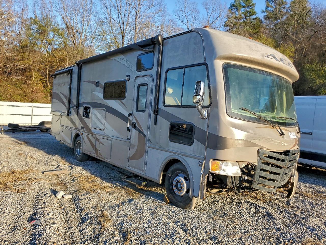 2014 Ford F53