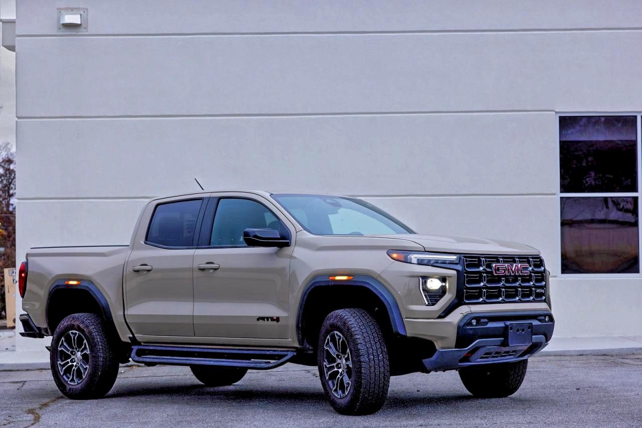 2024 GMC Canyon