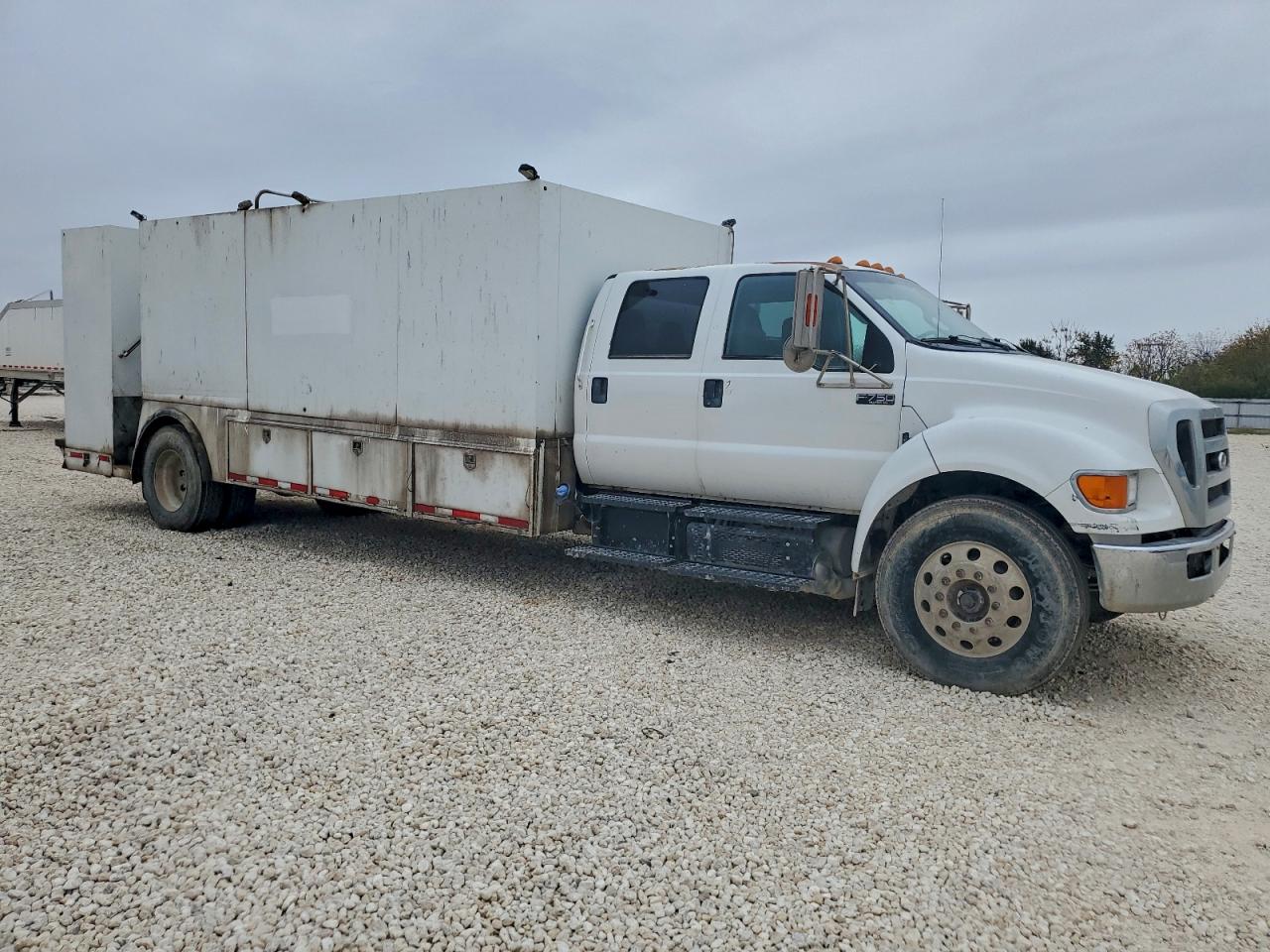 2013 Ford F-750