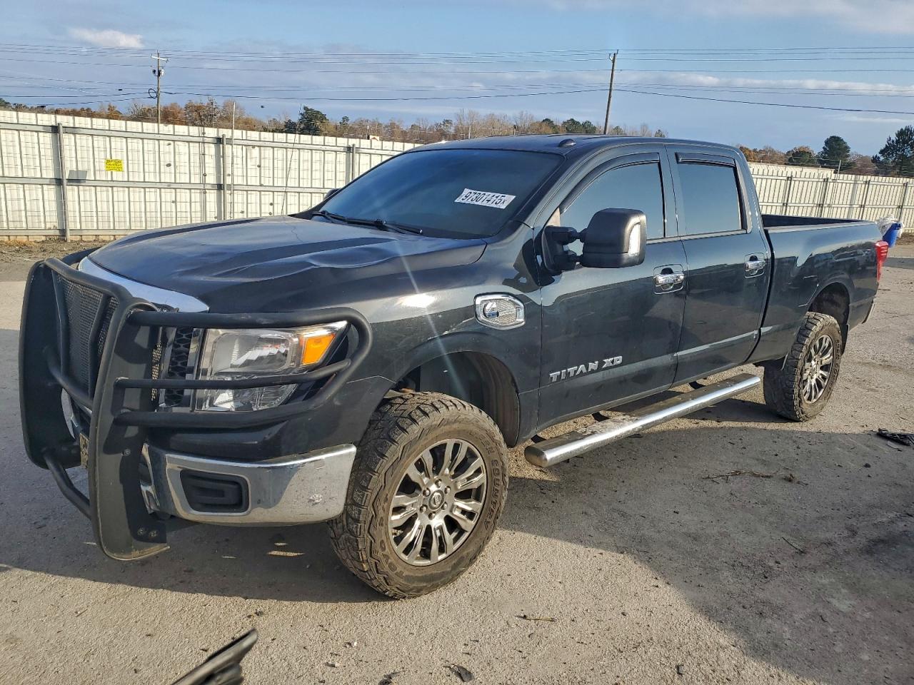 2017 Nissan Titan